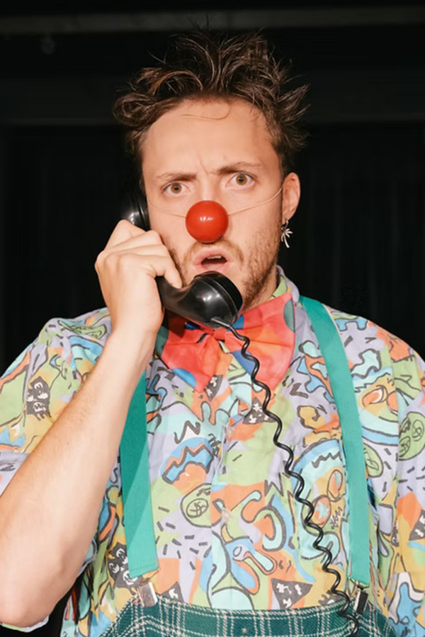 24.04.2025 9:00 <br> Im Auftrag des Herrn Direktor | Clowntheater mit Dario Zorell